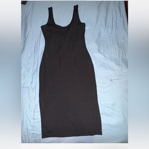 Heart Hips Black Ribbed Midi Dress